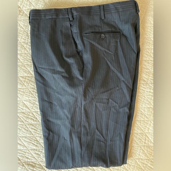 EMILIO YUSTE Pinstriped Flat Front Notch Lapel Wool Suit in Charcoal Size 48 R - Picture 10 of 12